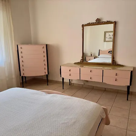 Peaceful Oasis In Apartman