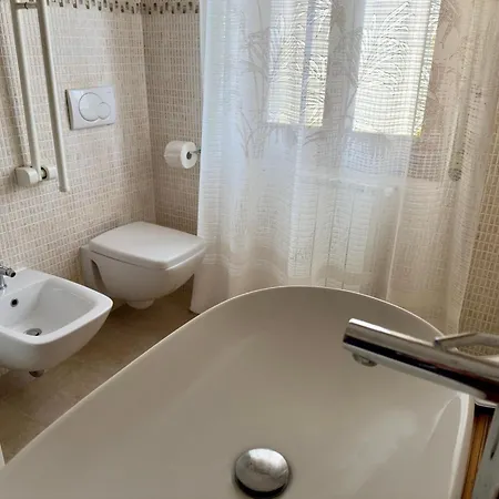 Peaceful Oasis In Apartman *